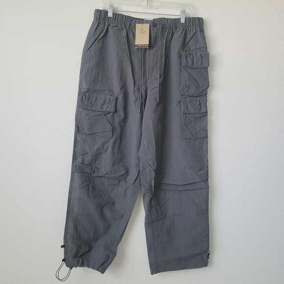 Nike Sportswear Tech Pack Lined Woven Pants FQ3868-068 Size XL Gray